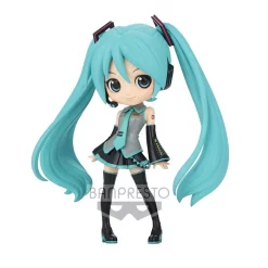 Hatsune Miku Figure -Hatsune Miku Figure 60b32ab81dee47a78d30a3c2186596a8.jpg 1